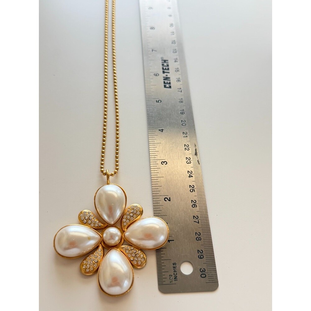 Vintage Rose Benedetti Signed Gold Faux Pearl Maltese Cross Pendant Necklace - Picture 7 of 7